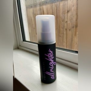 BRAND NEW Urban Decay Setting Spray